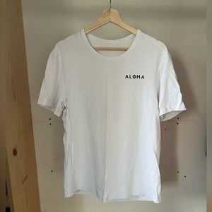 Lululemon Athletica Men’s Short Sleeve White RARE ALOHA HAWAIIAN COLLECTION